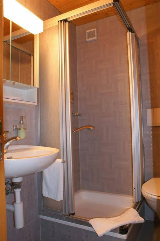 Hotel Sonne - Self Check-In Schwarzenburg Exterior foto